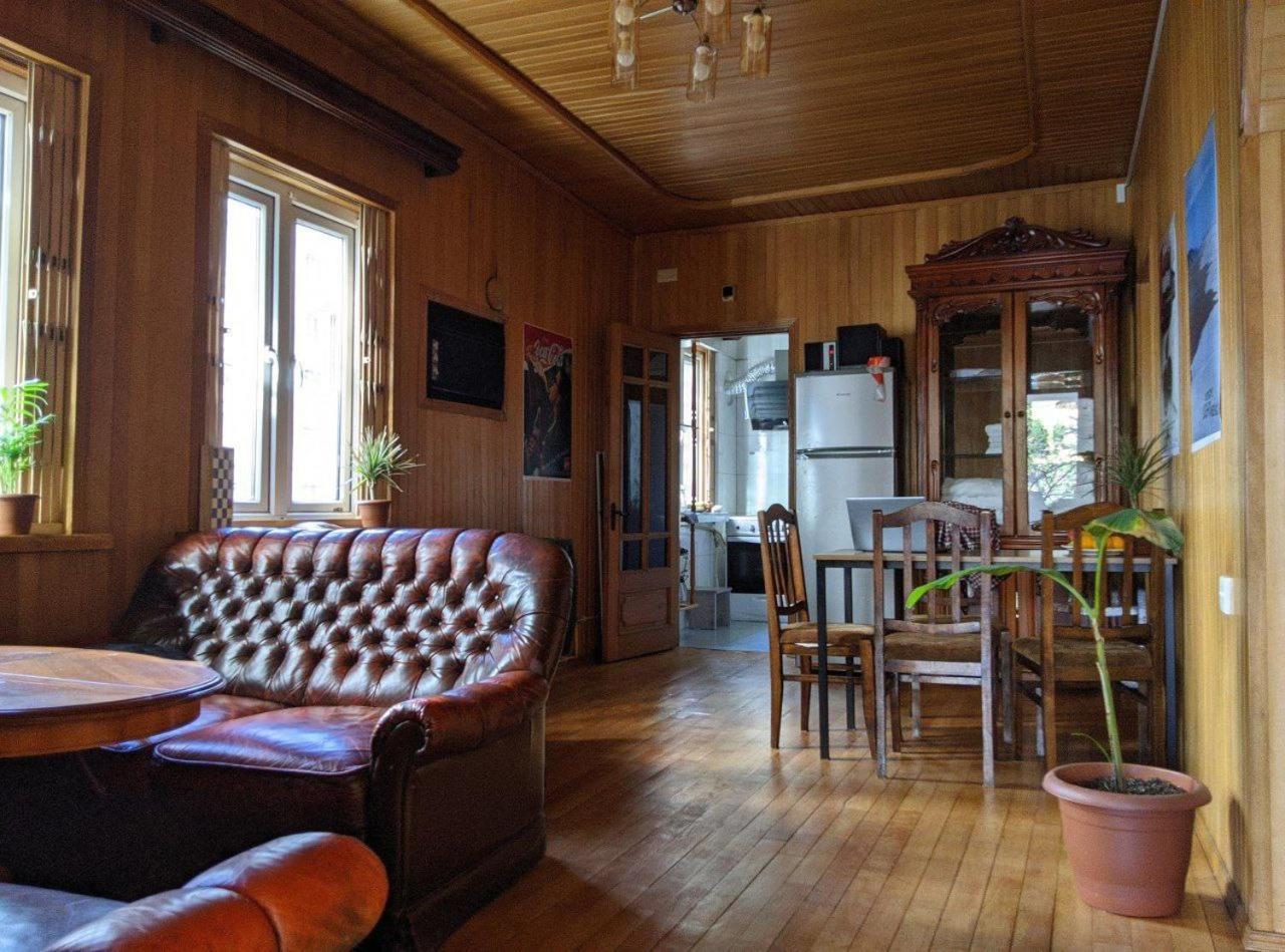 Palm Hostel باتومي المظهر الخارجي الصورة